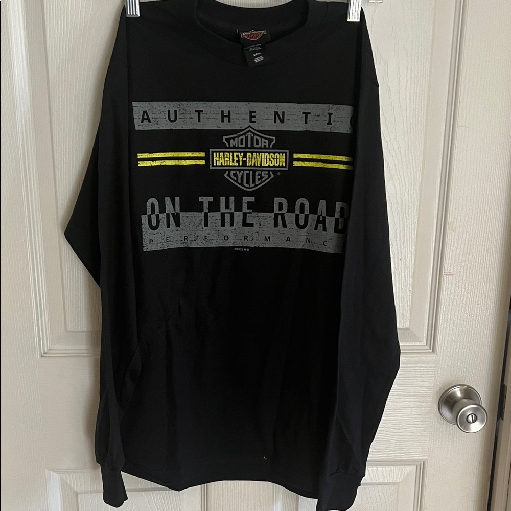 VINTAGE Harley-Davidson Black and Gray Long Sleeve Tee